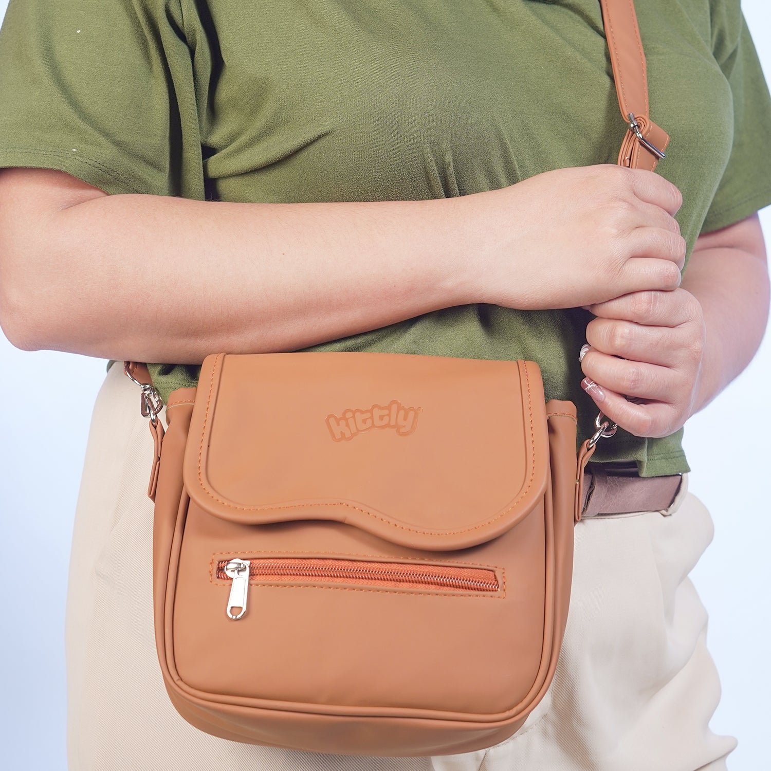 Kittly Naomi Sling Bag